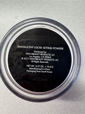 Hatch Translucent Loose Setting Powder - Black & Clear Jar